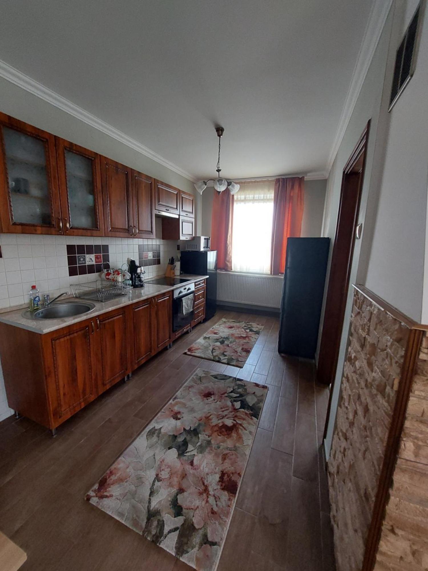 Akacvirag Airport Vendeghaz Apartment Debrecen Ngoại thất bức ảnh