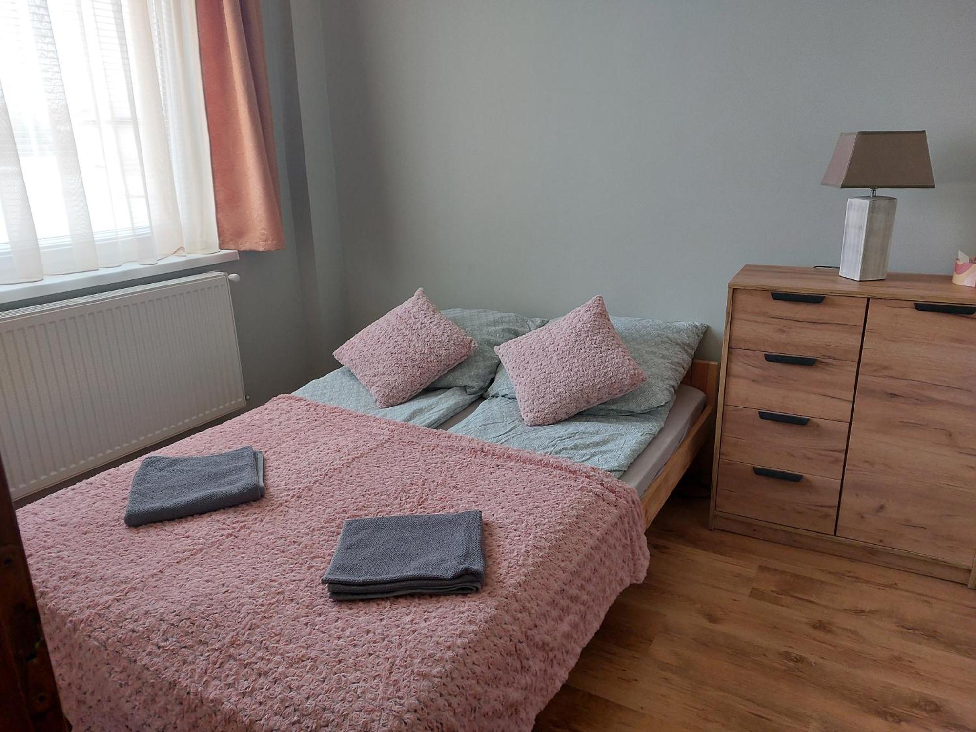 Akacvirag Airport Vendeghaz Apartment Debrecen Ngoại thất bức ảnh