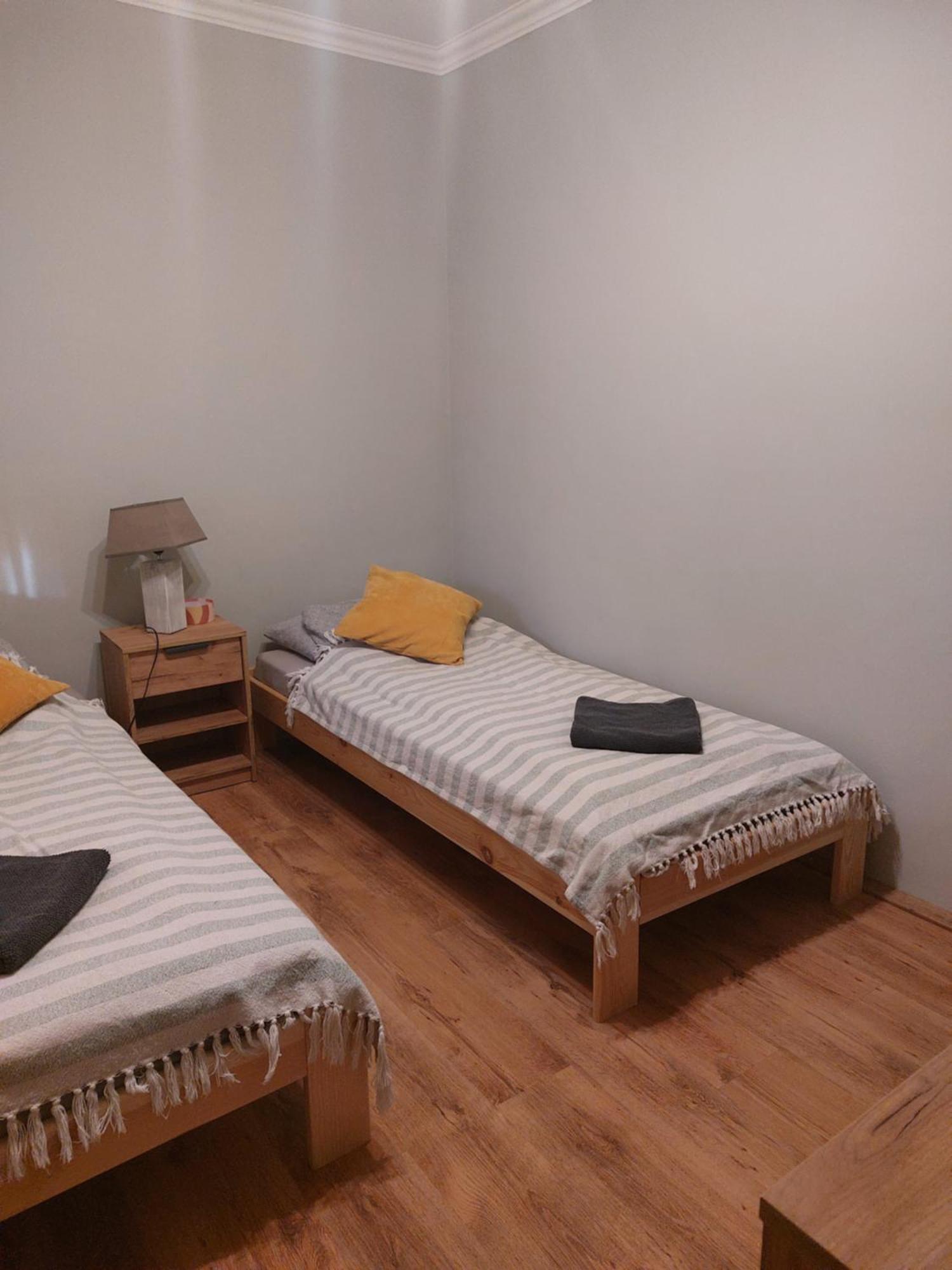 Akacvirag Airport Vendeghaz Apartment Debrecen Ngoại thất bức ảnh