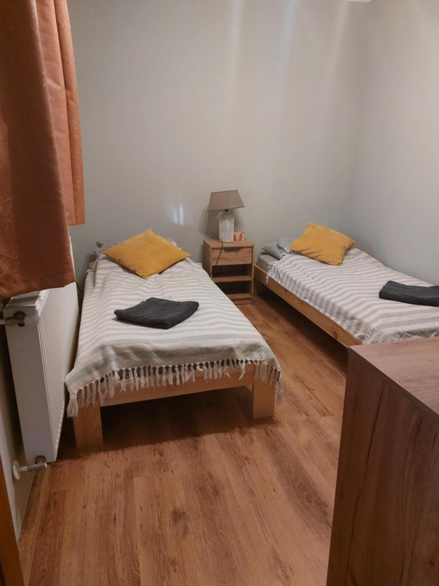 Akacvirag Airport Vendeghaz Apartment Debrecen Ngoại thất bức ảnh